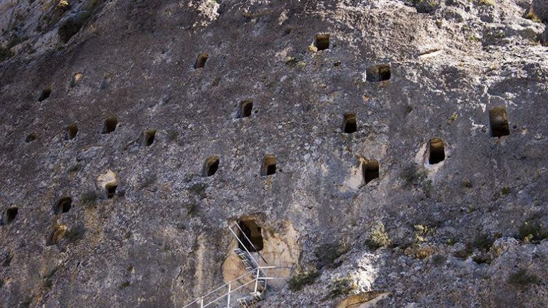 Les Covetes dels Moros