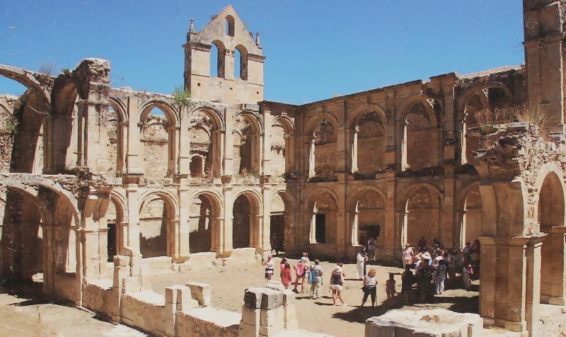 El claustro del Monasterio de Santa María