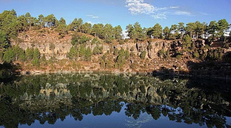 Las lagunas de Cañadas del Hoyo y los colores de sus aguas