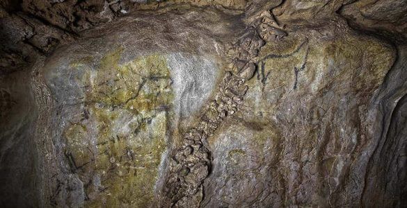cuevas prehistoricas de cantabria las monedas