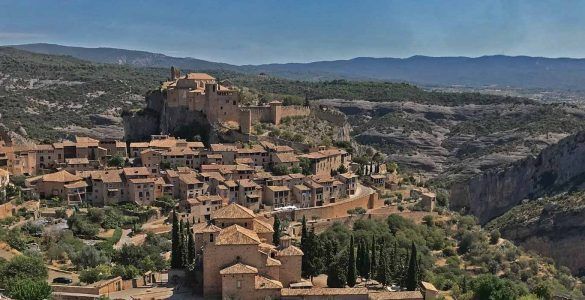 Alquézar Pueblo Con Encanto España