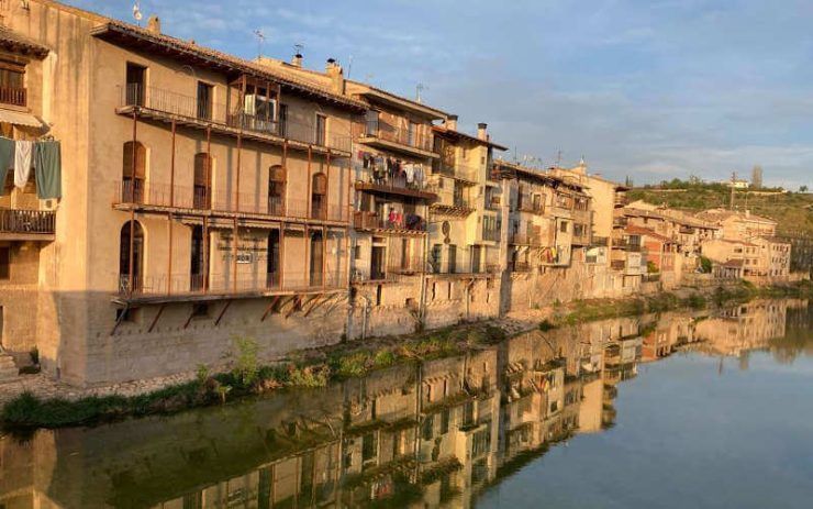 Valderrobles pueblo con encato