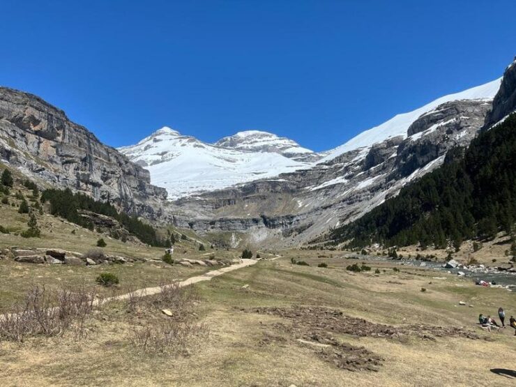 Ruta a la Cascada de la Cola de Caballo